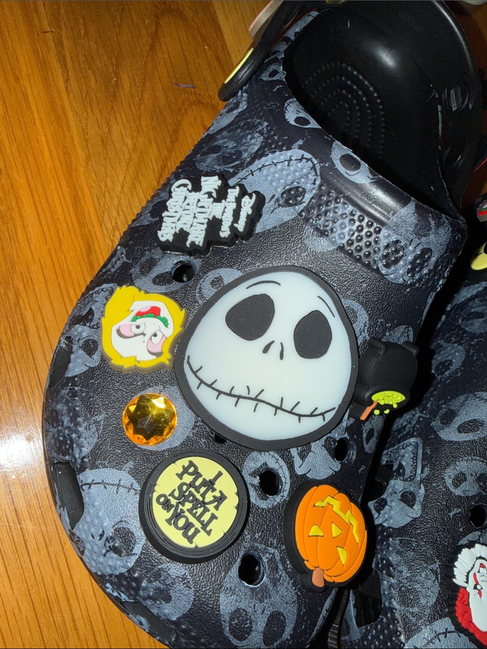 CROCS Jack Skellington Clogs with Charms - Picture 4 of 11